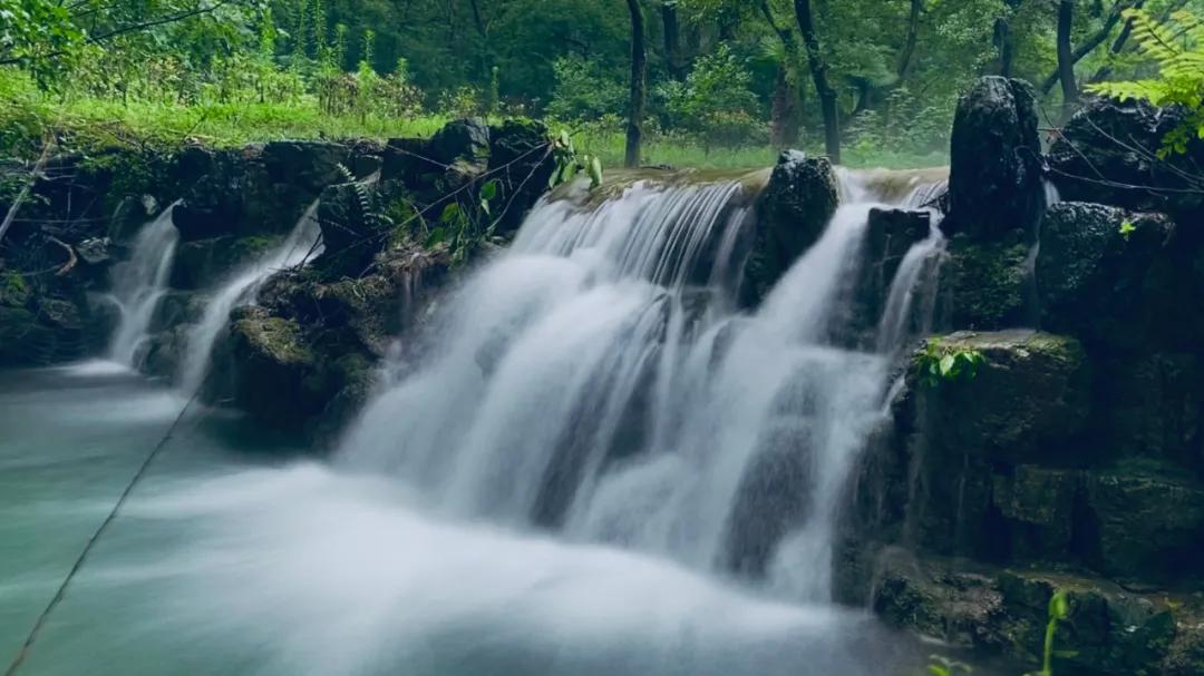 雨后的八公山，美成了一幅畫